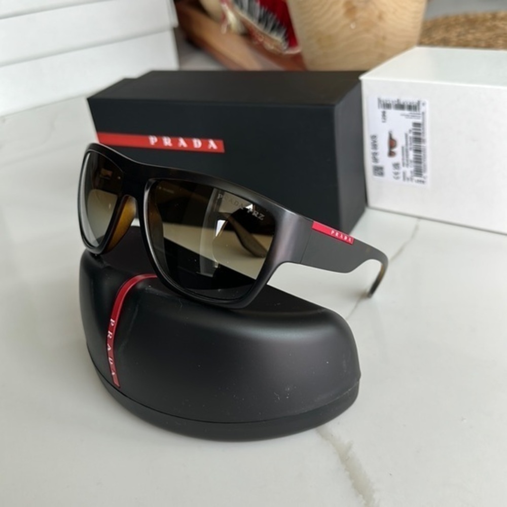 Prada Linea Rossa
59mm Square
Polarized Sunglasses
